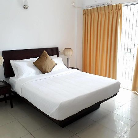 Aston Luxury Apartments Коломбо Екстер'єр фото