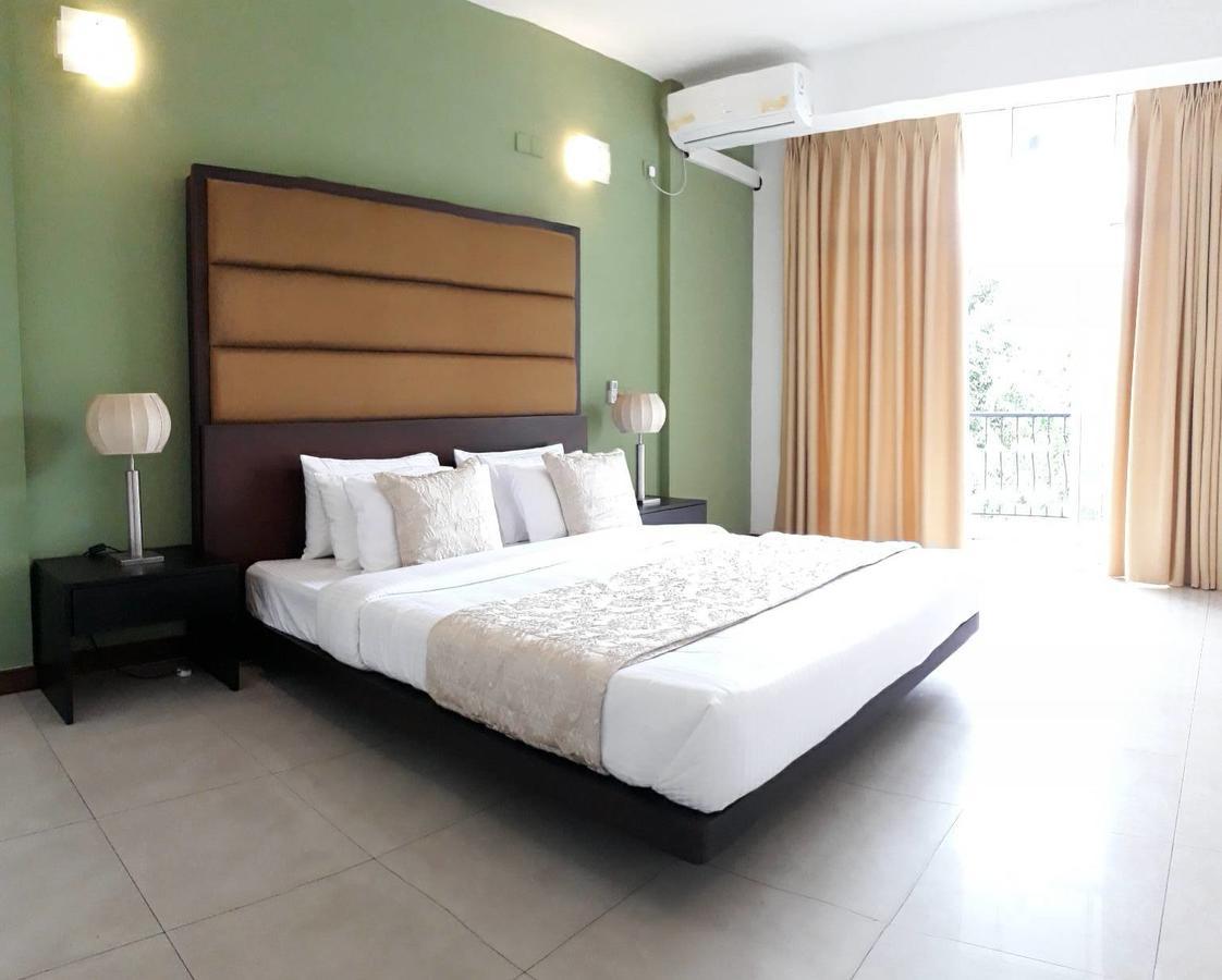 Aston Luxury Apartments Коломбо Екстер'єр фото